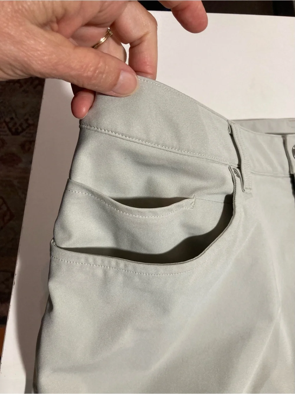 Lululemon Men’s ABC Classic Fit Pant Silverdrop Color Size 34X285 Pockets